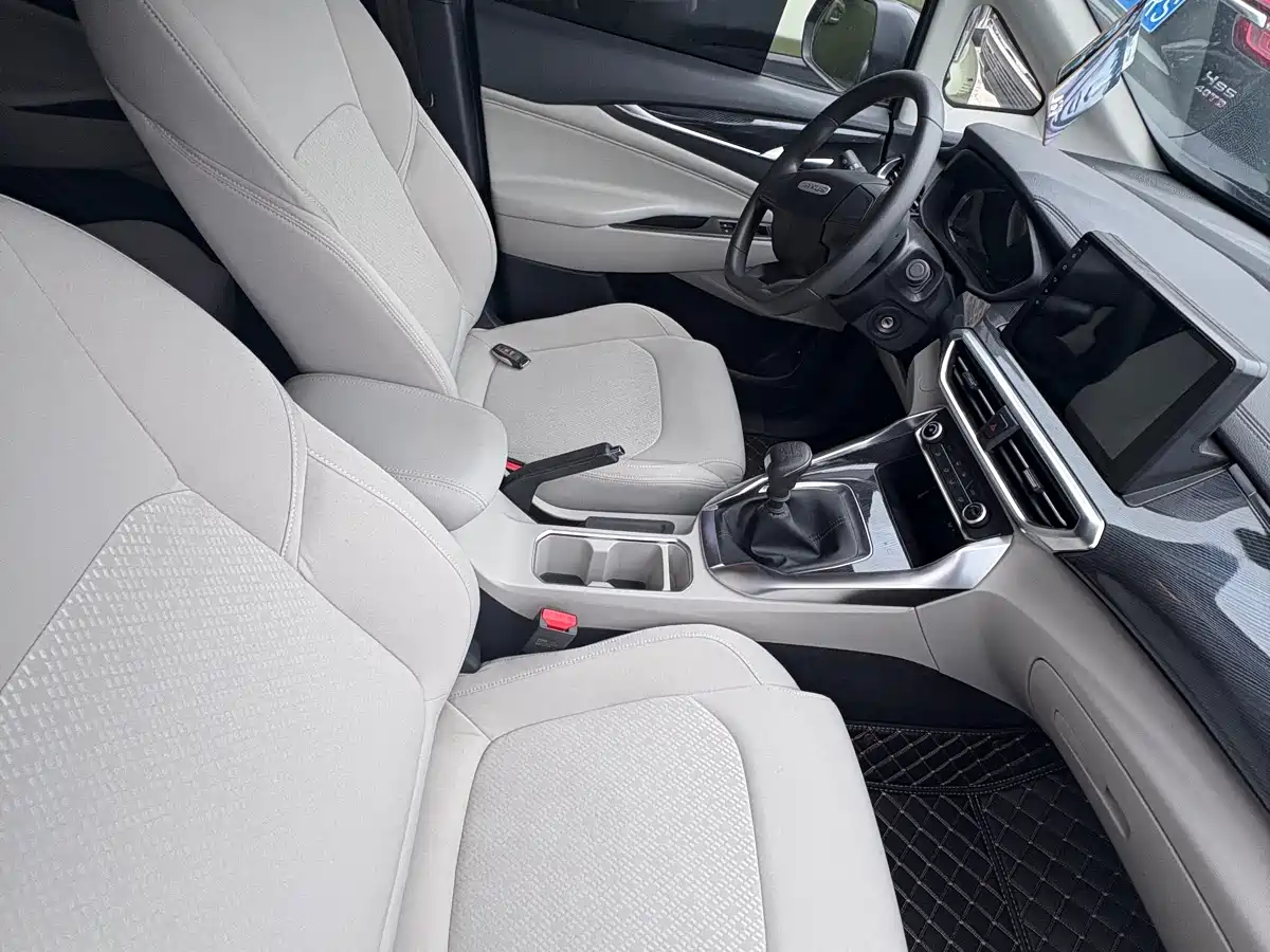 SAIC Maxus Maxus G50 2023 Model 1.5T Manual Joyride A фото 6