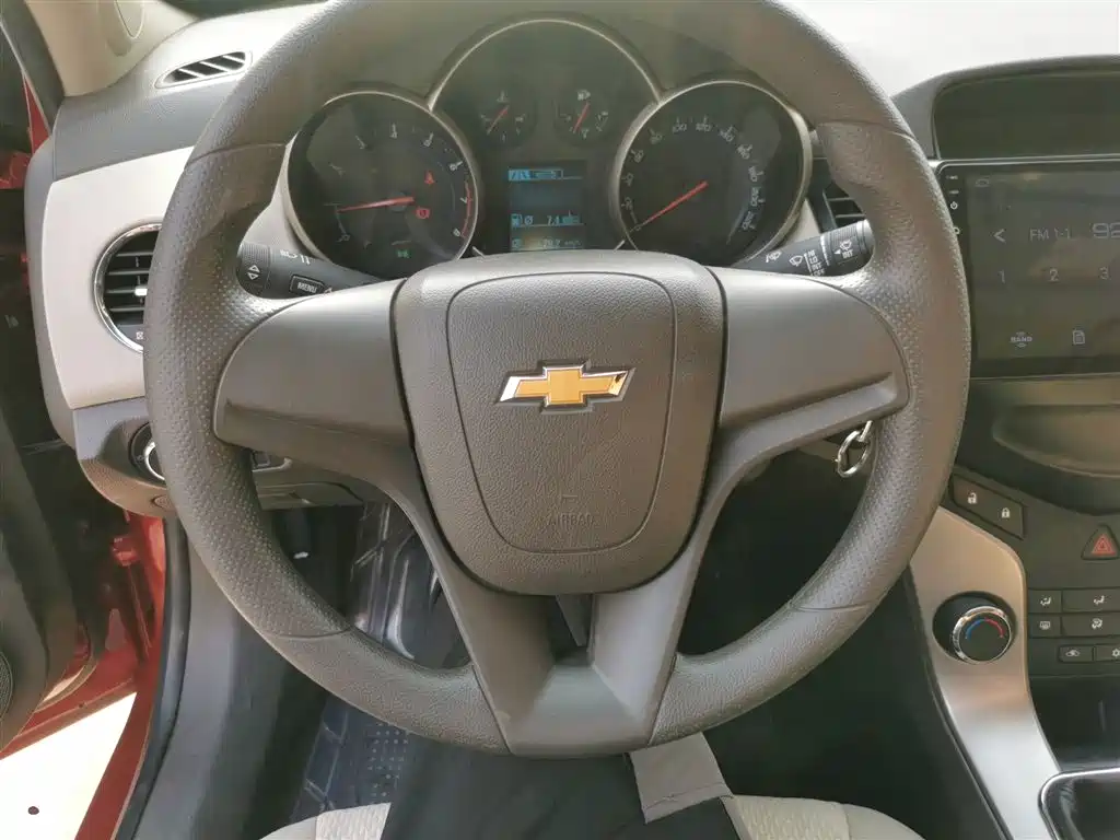 Chevrolet Cruze 2015 1.5L Classic SL MT фото 11