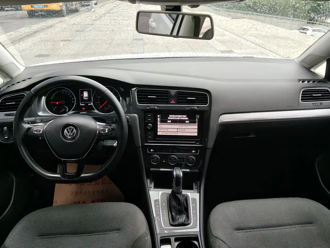 Volkswagen Golf Electric 2020 Chi фото 15