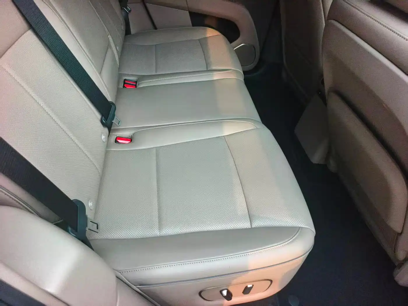 Li Auto i6 2026 2025 2WD Base Model