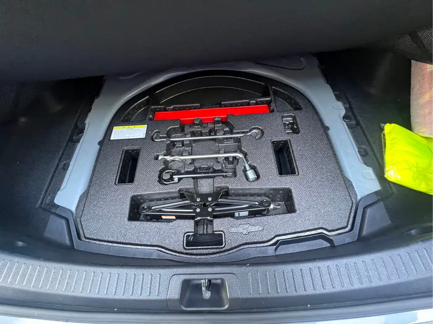 Toyota Levin 2023 Smart Hybrid 1.8L Sport Edition фото 20
