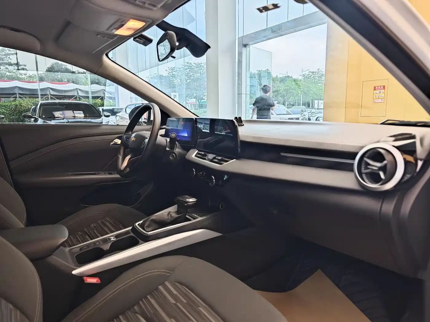 Chevrolet Monza 2023 1.5L DCT Enjoyment Edition фото 32