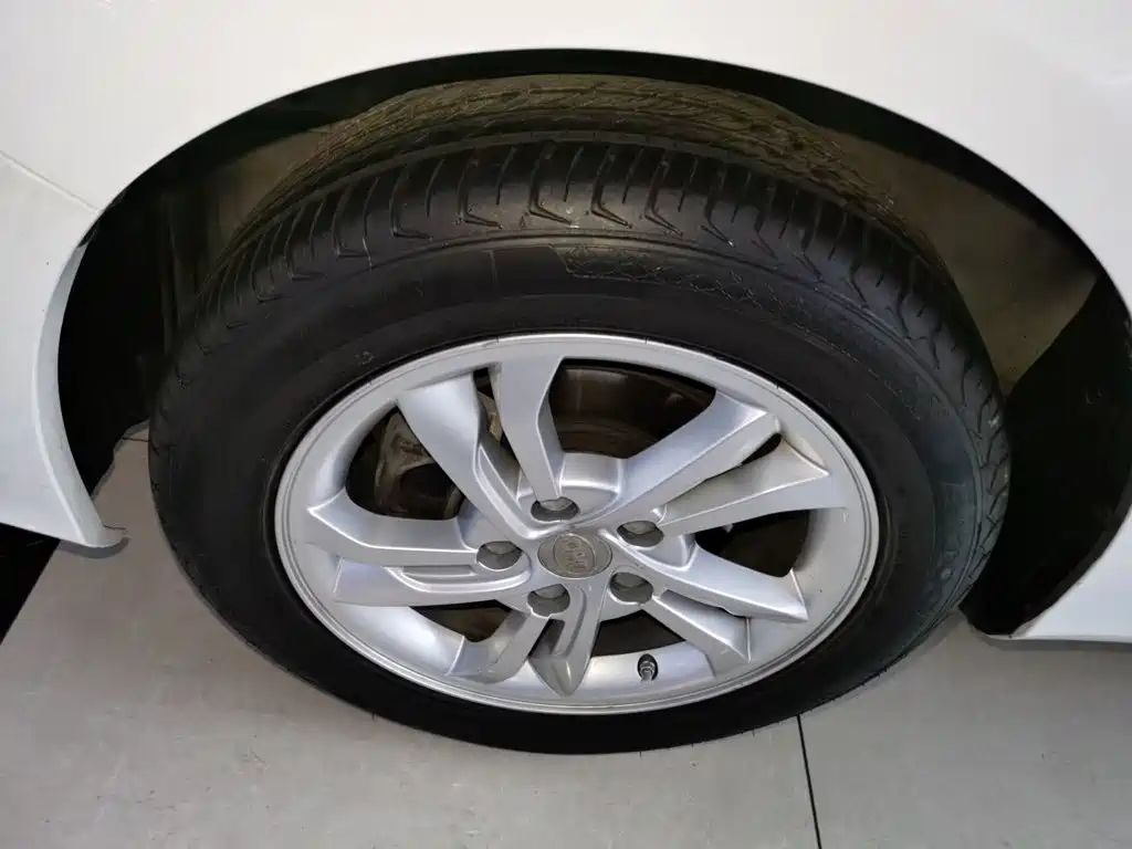 BYD Surui 2015 2014 Model 1.5L Automatic Luxury