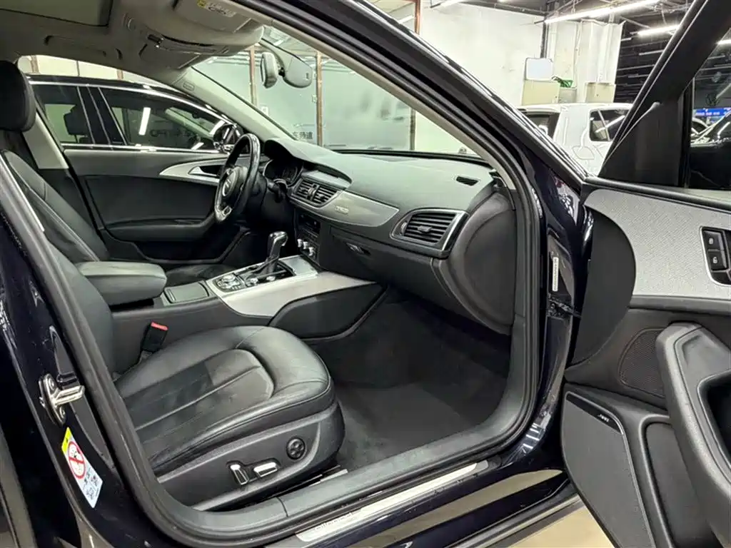 Audi A6 (Import) 2018 3.0T allroad quattro фото 2