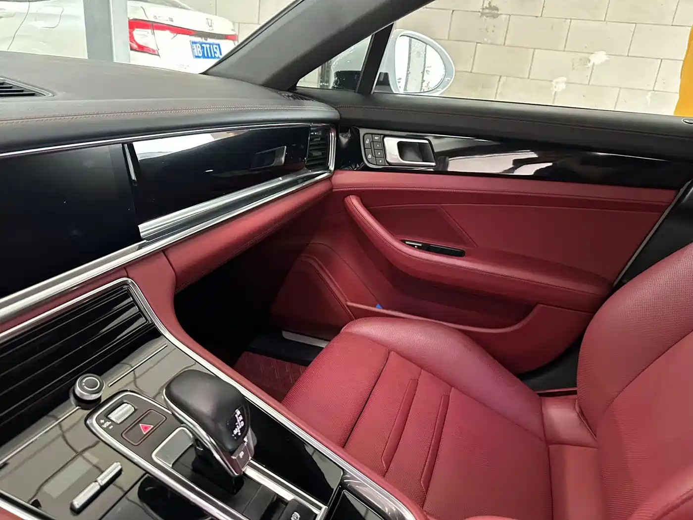 Porsche Panamera 2022 Panamera 2.9T Platinum Edition фото 13