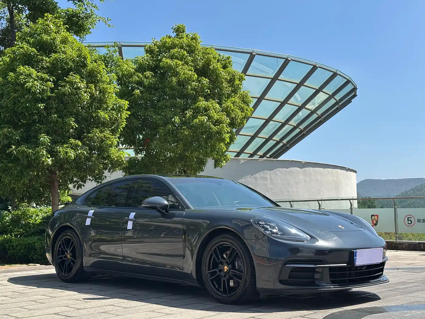 Porsche Panamera 2017 Panamera 3.0T фото 3