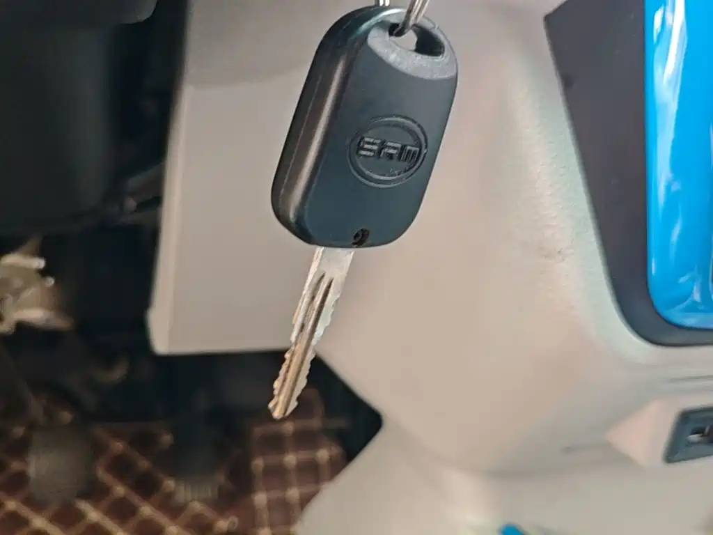 SRM Xinyuan New Energy Hiace EV 2023 2021 Standard