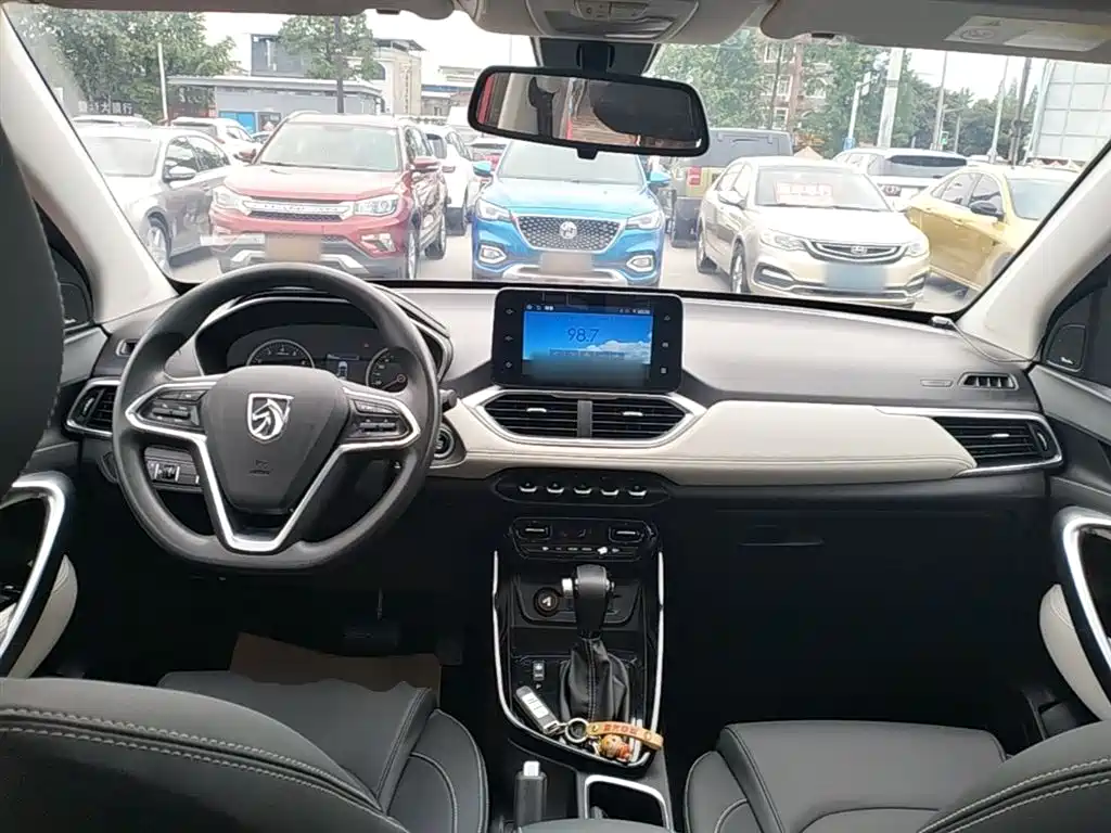 Baojun 530 2019 2019 1.5T CVT Luxury 7-seater China V