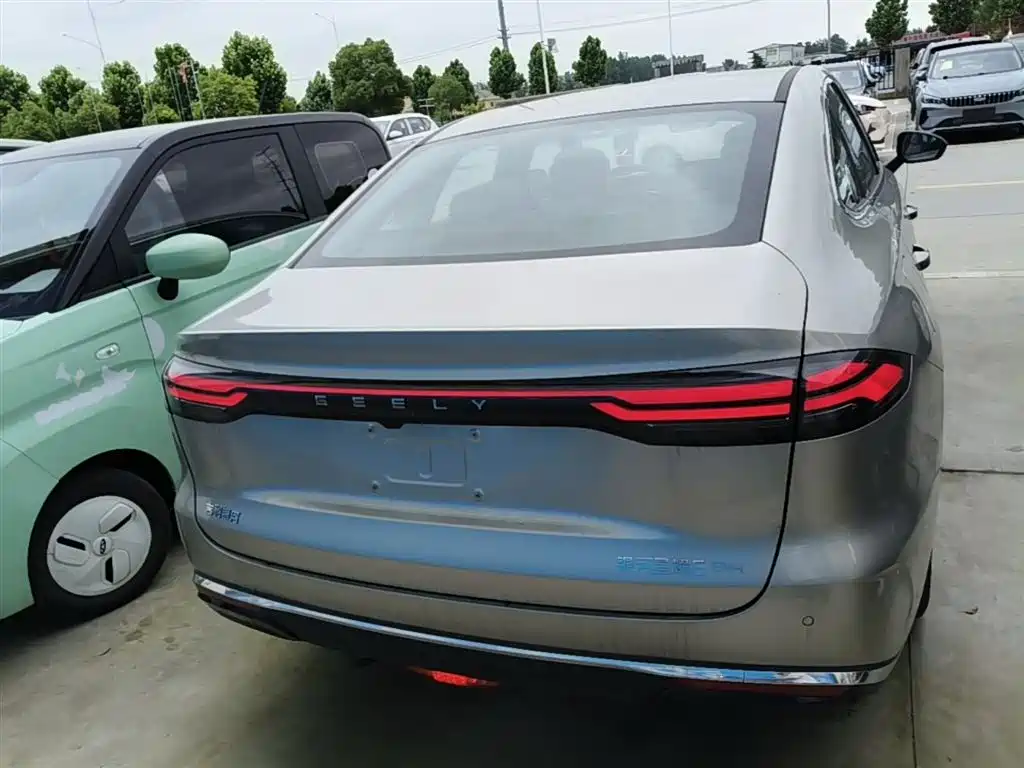 Geely Galaxy Galaxy Stellar 6 2025 125km Long Voyage Edition фото 6