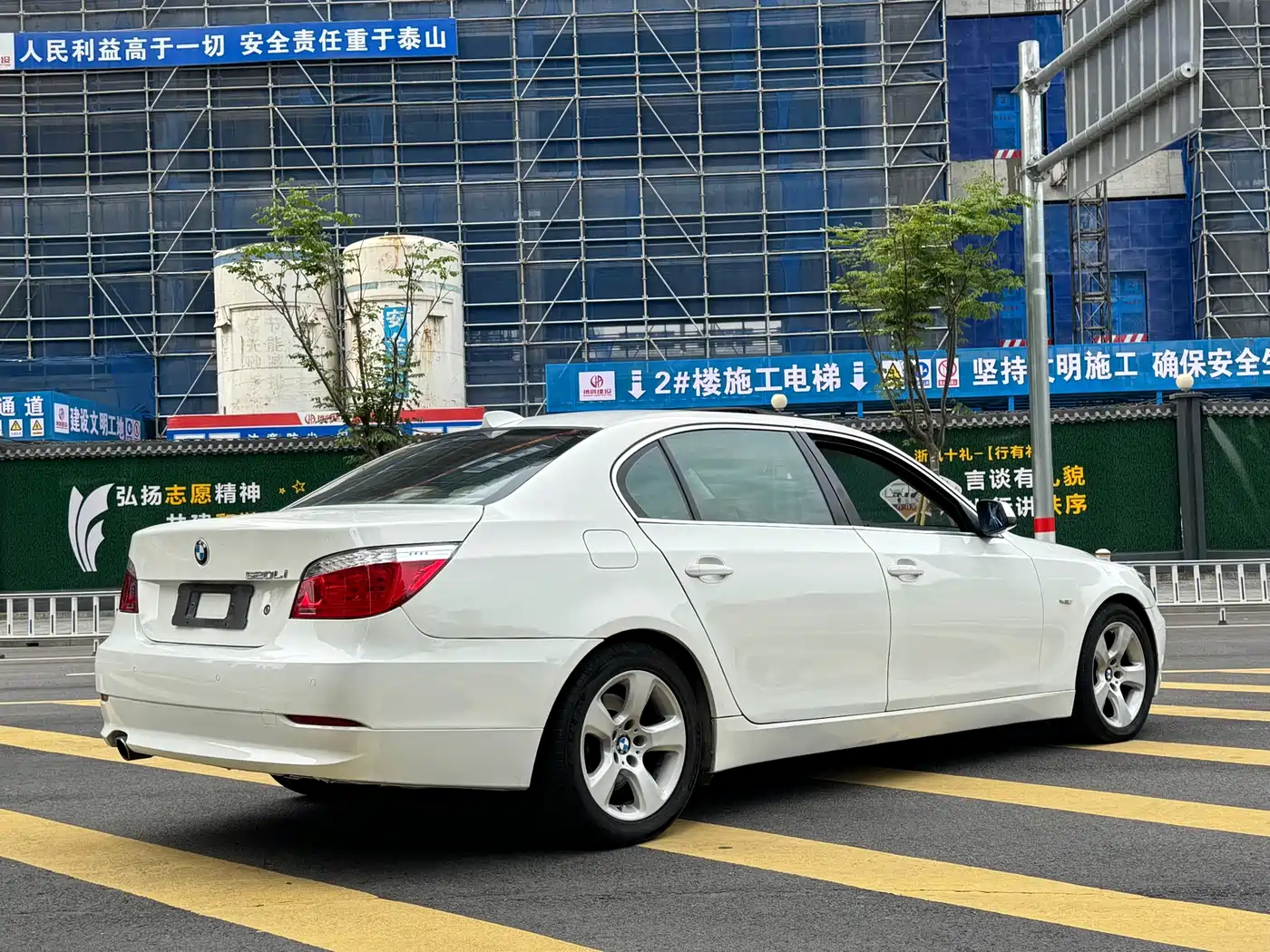 BMW 5 Series 2009 520Li Premium фото 7