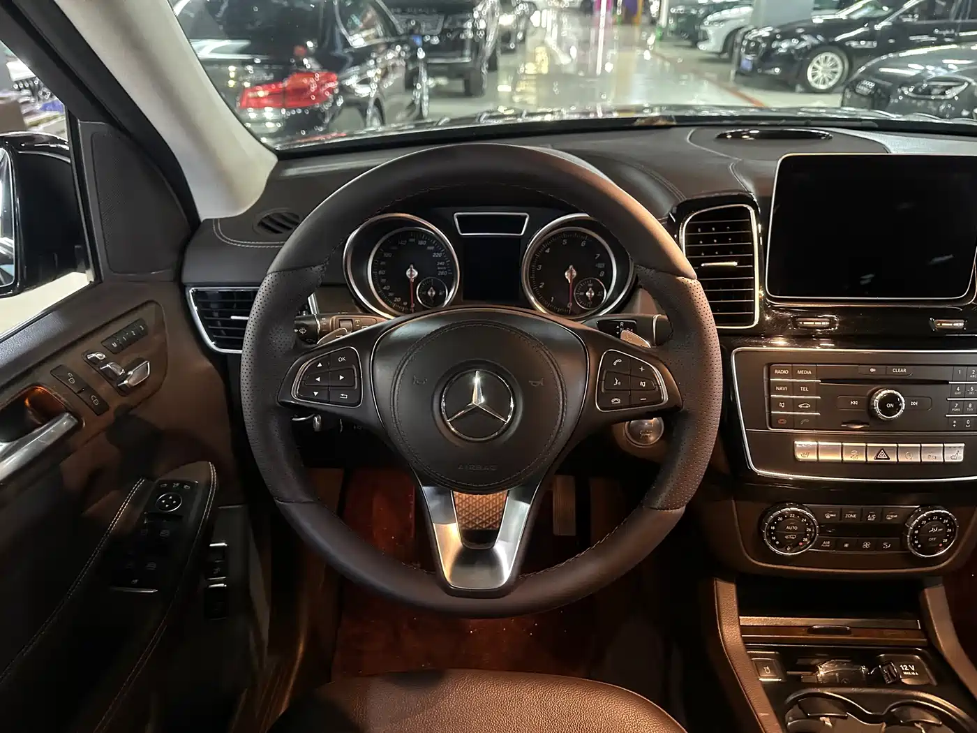 Mercedes-Benz GLS 2018 Facelift GLS 400 4MATIC Sport фото 7