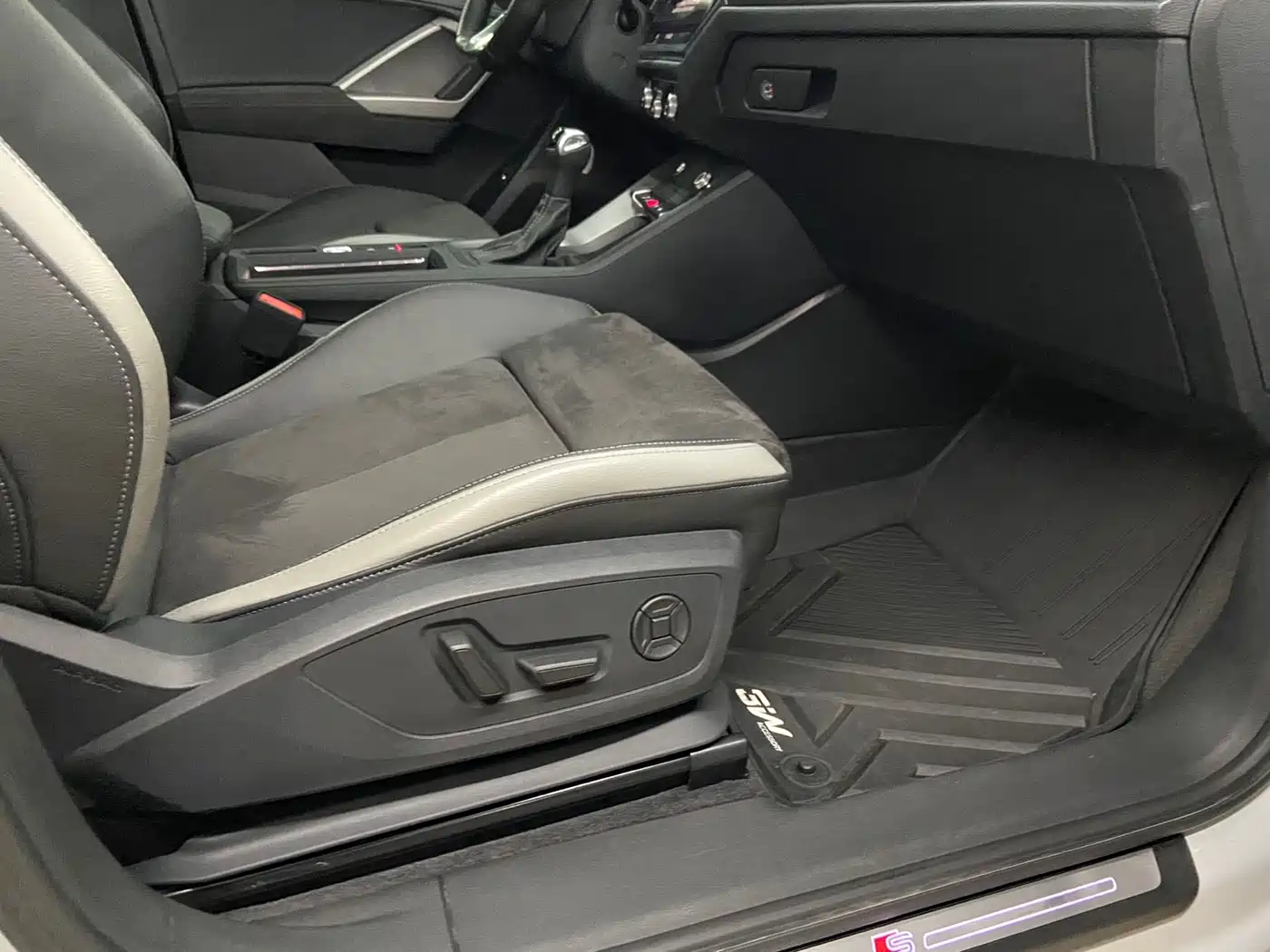 Audi Q3 2022 35 TFSI Fashion Dynamic фото 16