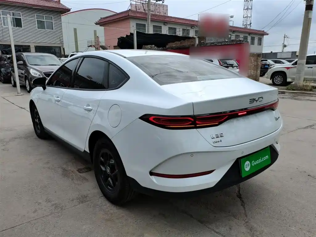 BYD Qin PLUS 2025 DM-i Smart Drive 55KM Leader фото 5