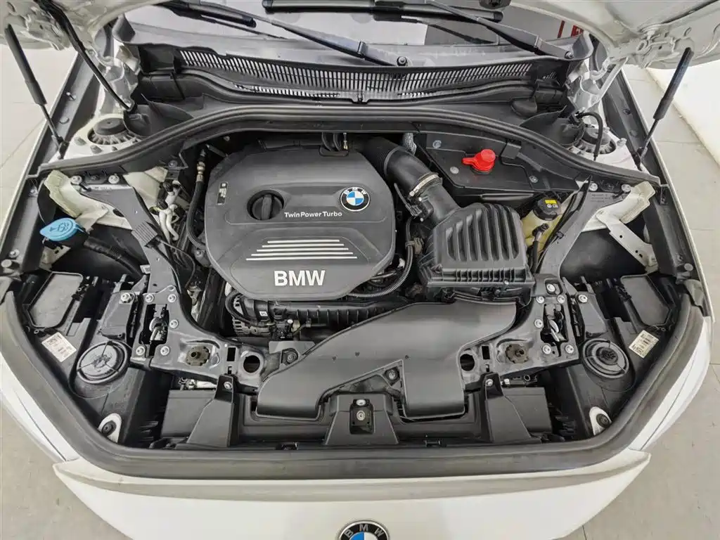 BMW 1 Series 2017 118i Fashion фото 6