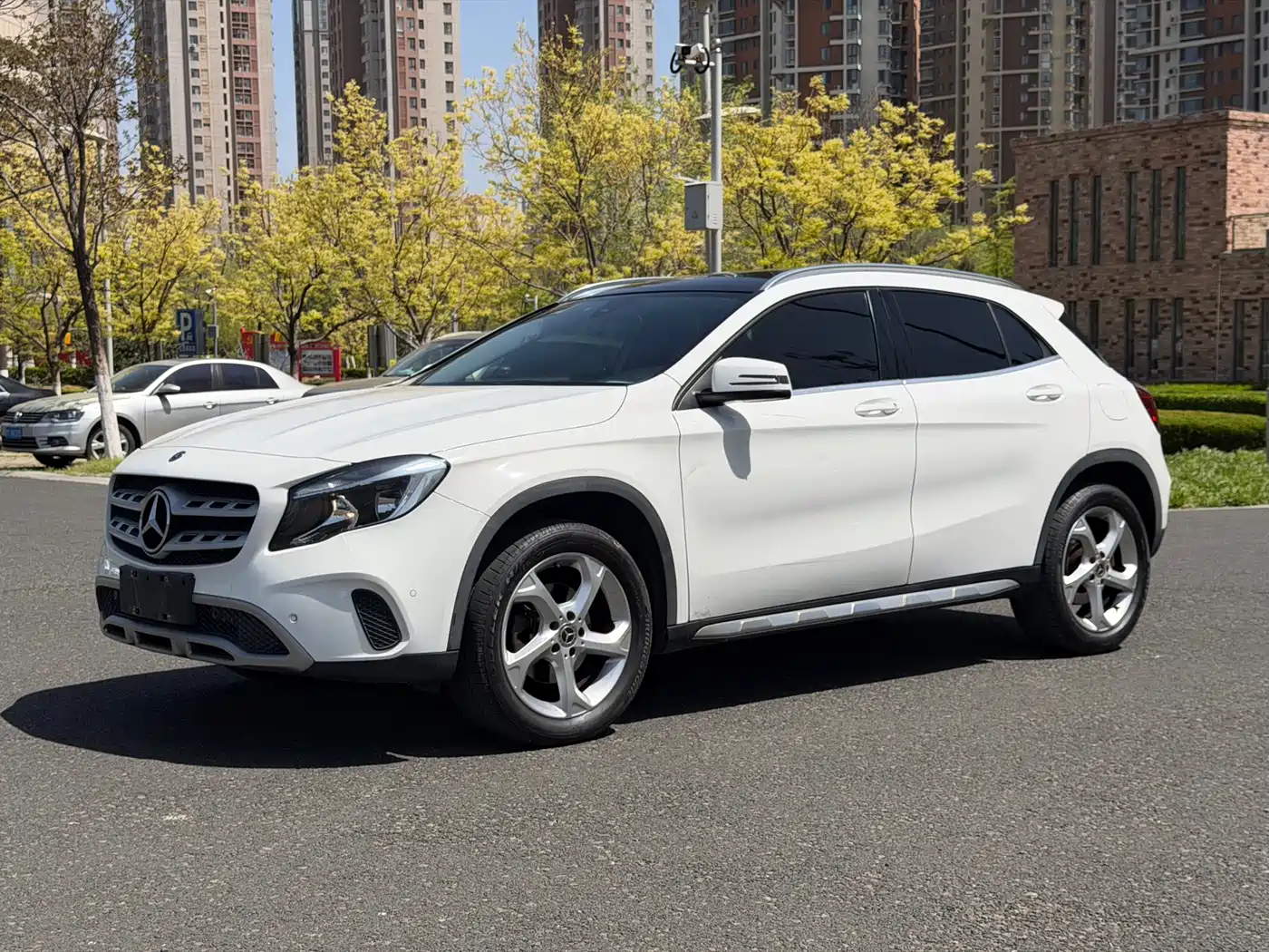 Mercedes-Benz GLA 2018 GLA 200 Dynamic фото 2