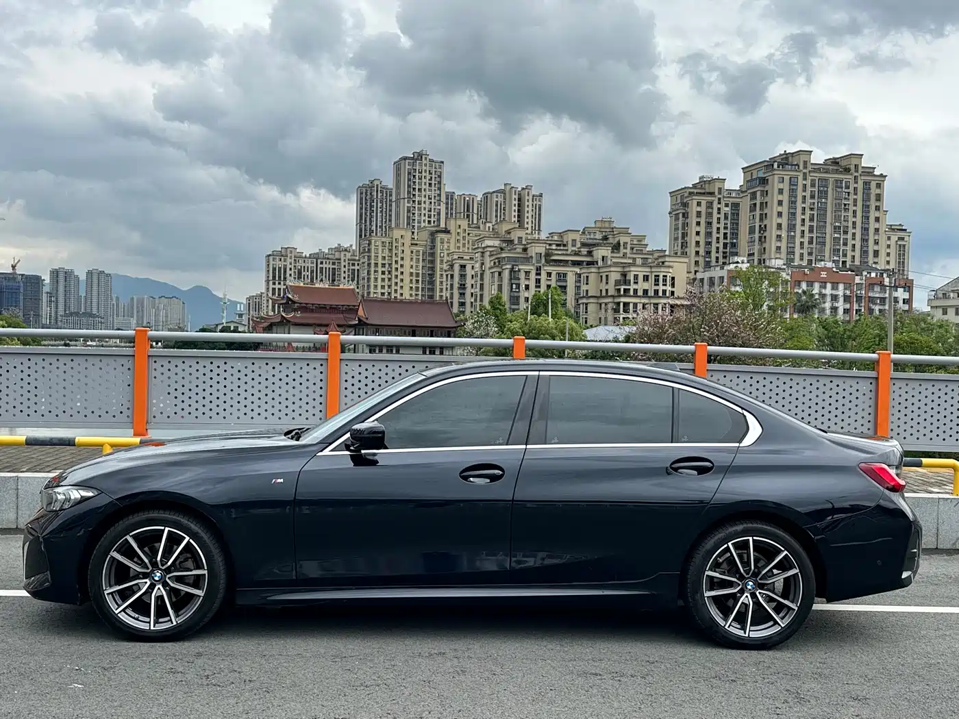BMW 3 Series 2024 325Li M Sport Package фото 16