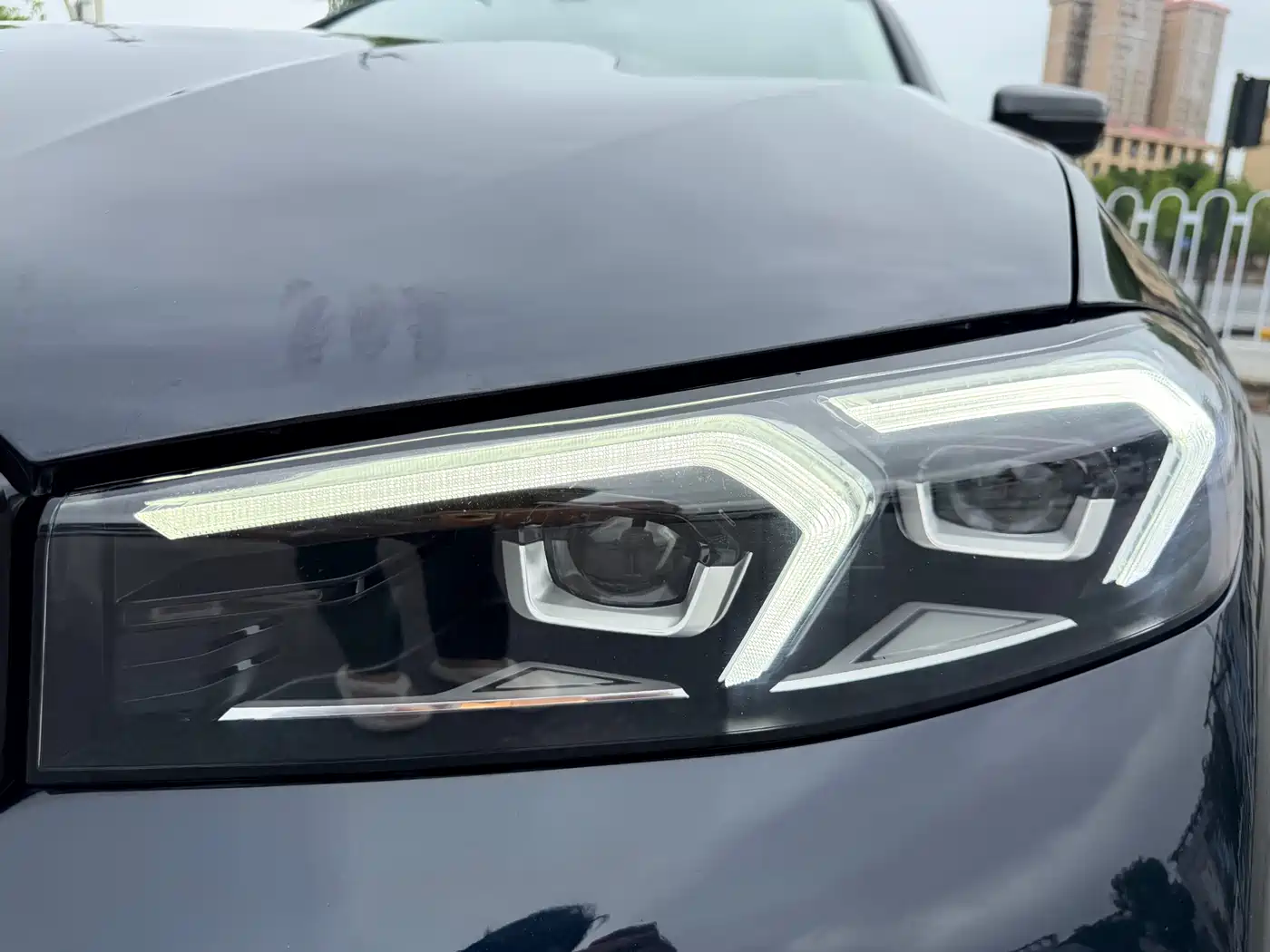 BMW 3 Series 2025 330Li M Sport Night Edition фото 4
