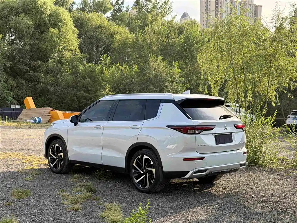 Mitsubishi Outlander 2023 2023 1.5T CVT 4WD Excellence Edition 5-seater
