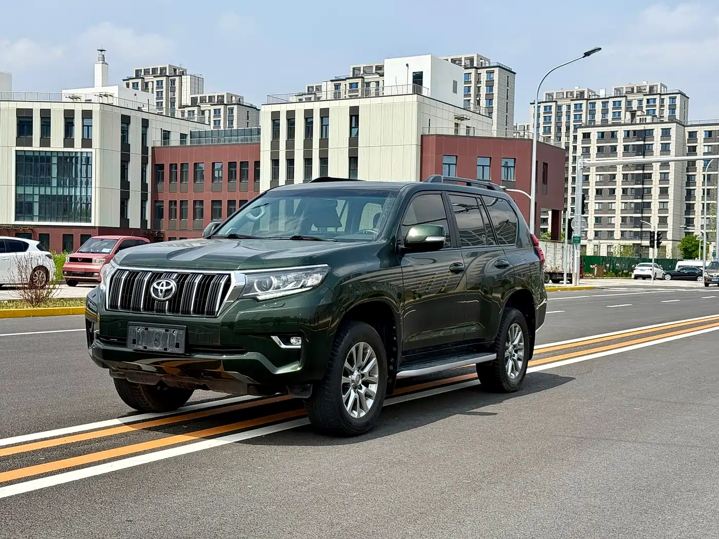 Toyota Prado 2018 3.5L Automatic TX-L NAVI Rear-mounted Spare Tire
