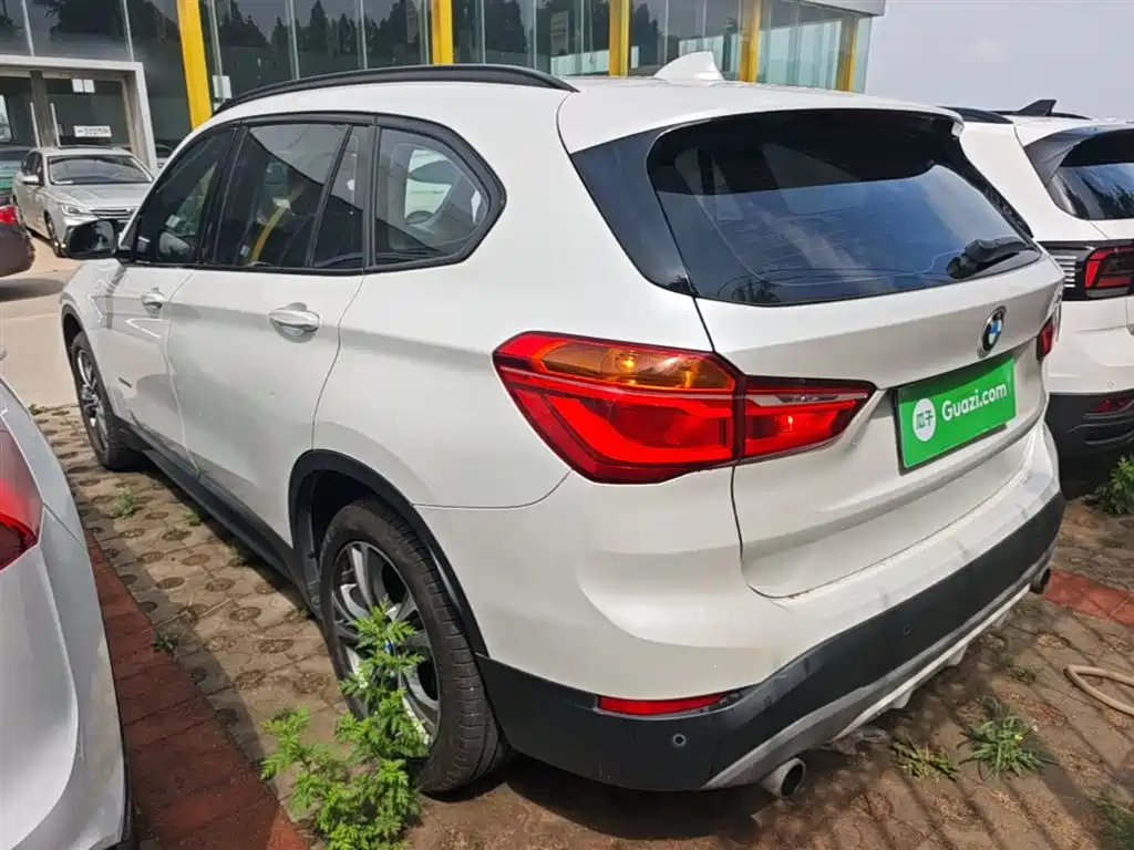 BMW X1 2016 xDrive20Li Luxury Model фото 5