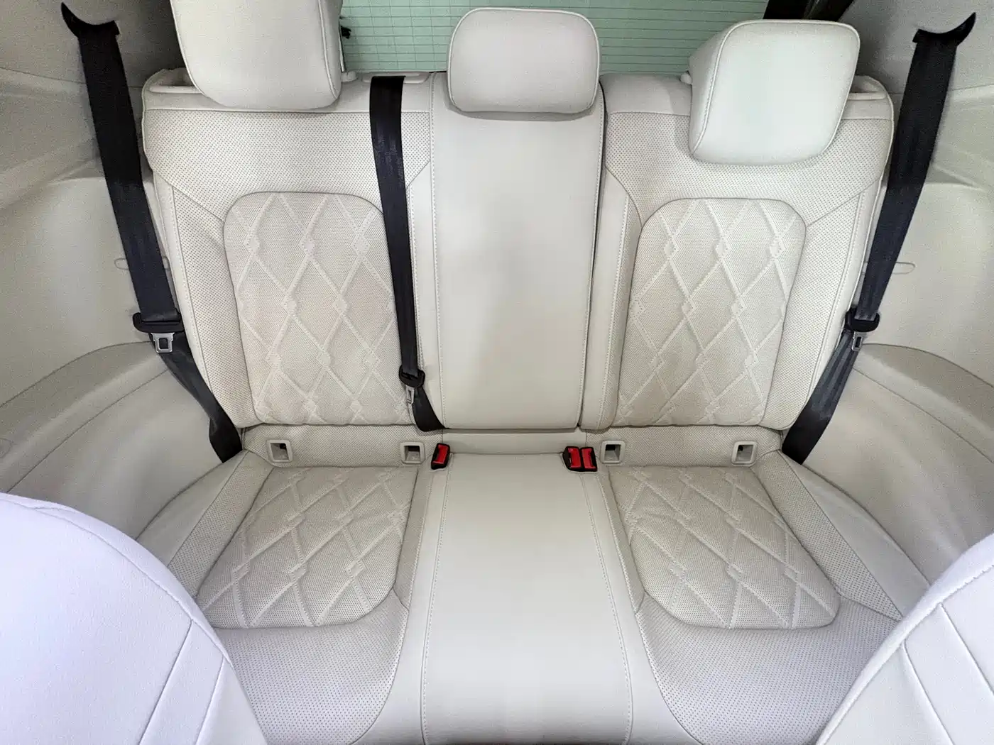 Volkswagen Viloran 2023 380TSI Premium Edition фото 16