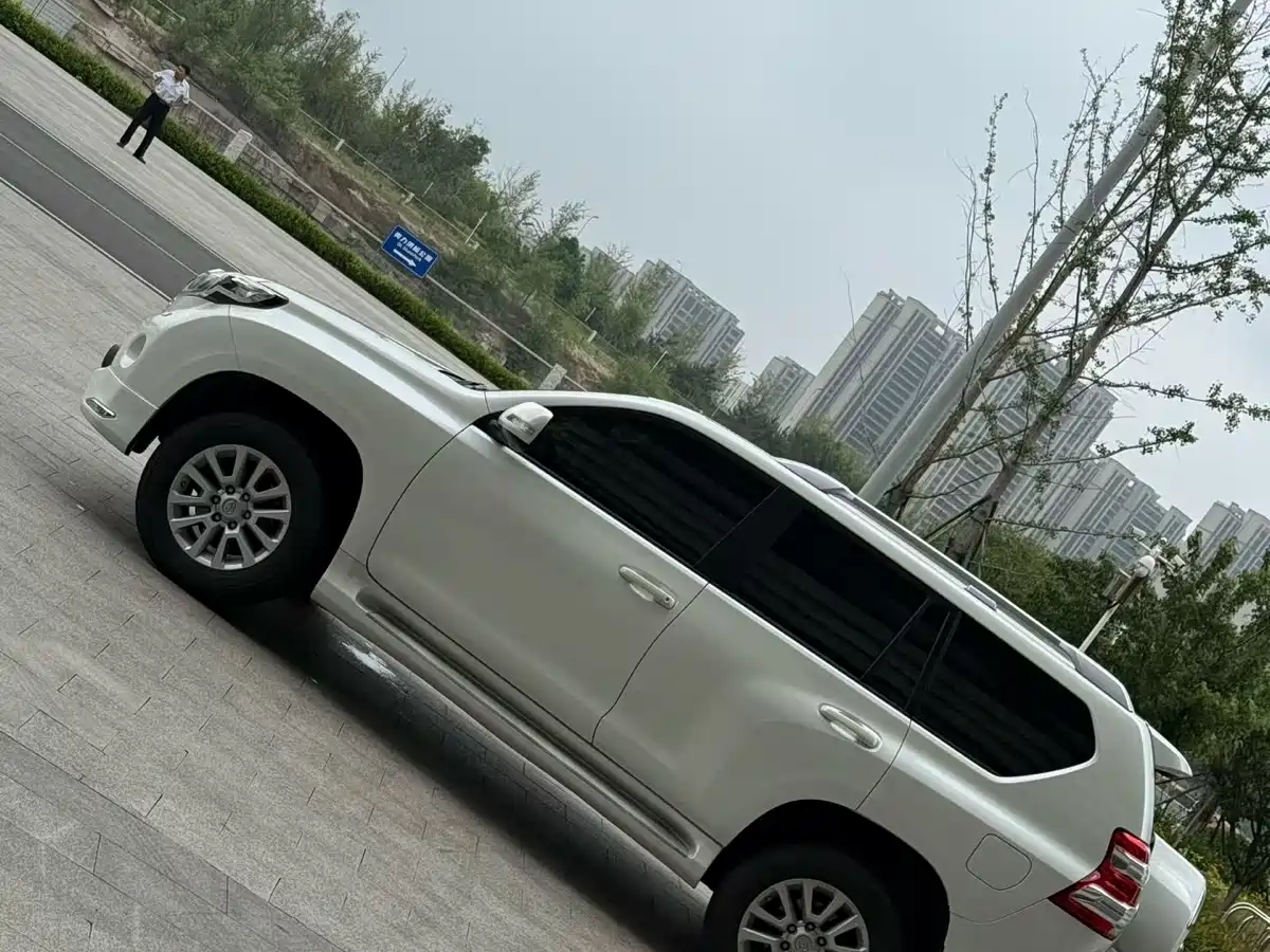 Toyota Prado (Import) 2016 2014 2.7L Automatic Luxury