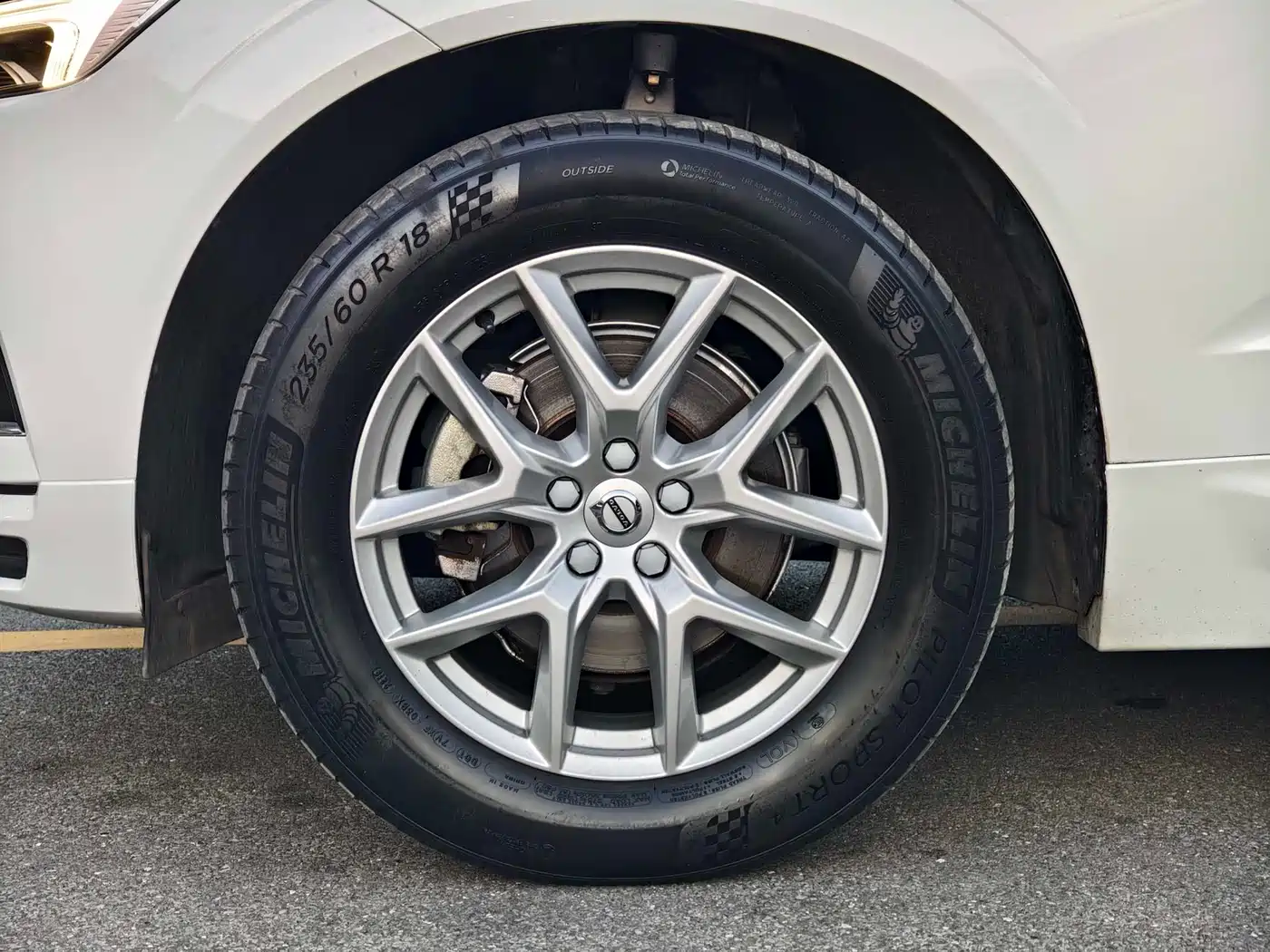 Фото 34 - Volvo XC60