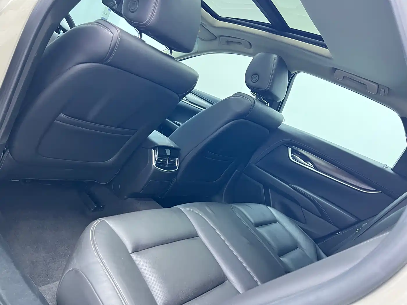 Cadillac XTS 2018 28T Elite фото 12