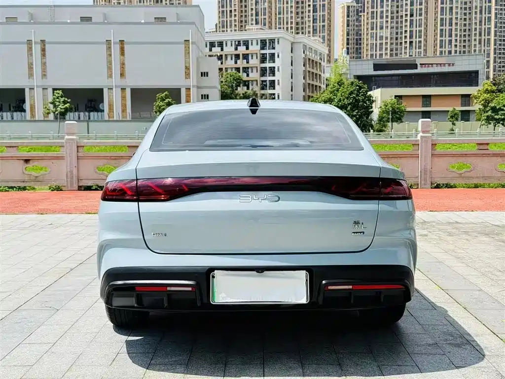BYD Qin L 2025 DM-i Smart Drive 80KM Premium фото 8