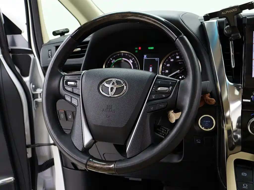 Toyota Alphard 2023 Dual Hybrid 2.5L Ultimate Gold Edition фото 17