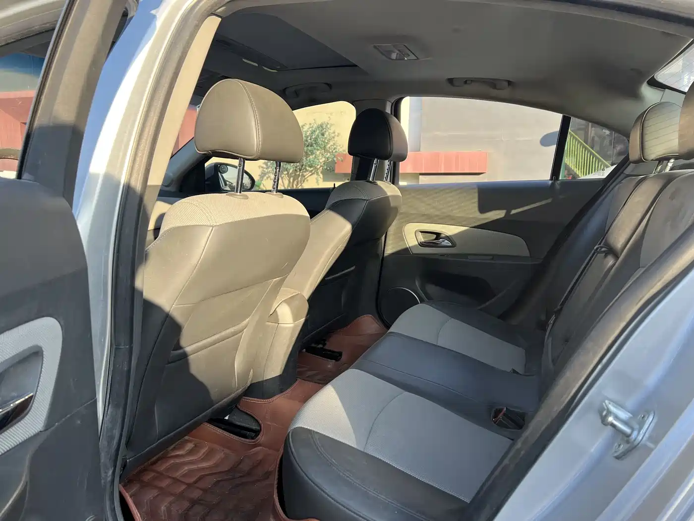 Chevrolet Cruze 2013 Model 1.8L SE AT фото 11