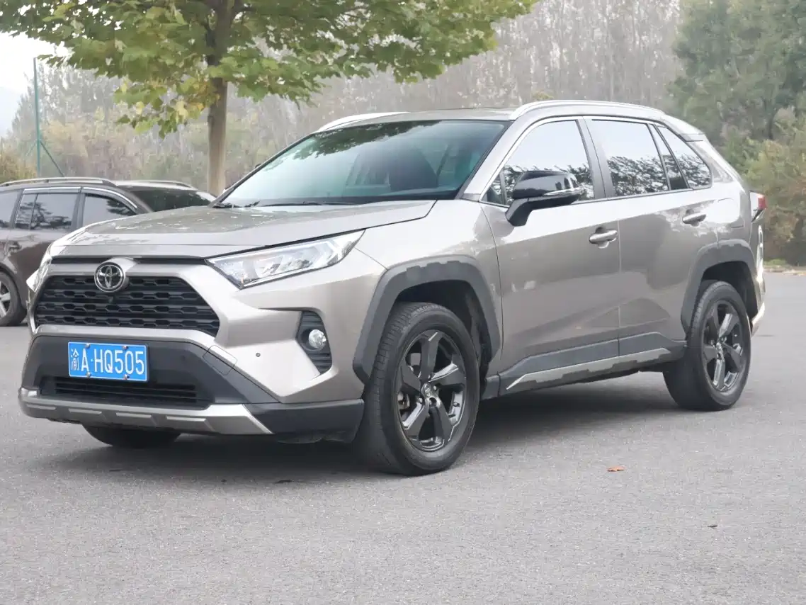 Toyota RAV4 Rongfang 2022 2.0L CVT 4WD Trend Edition фото 2