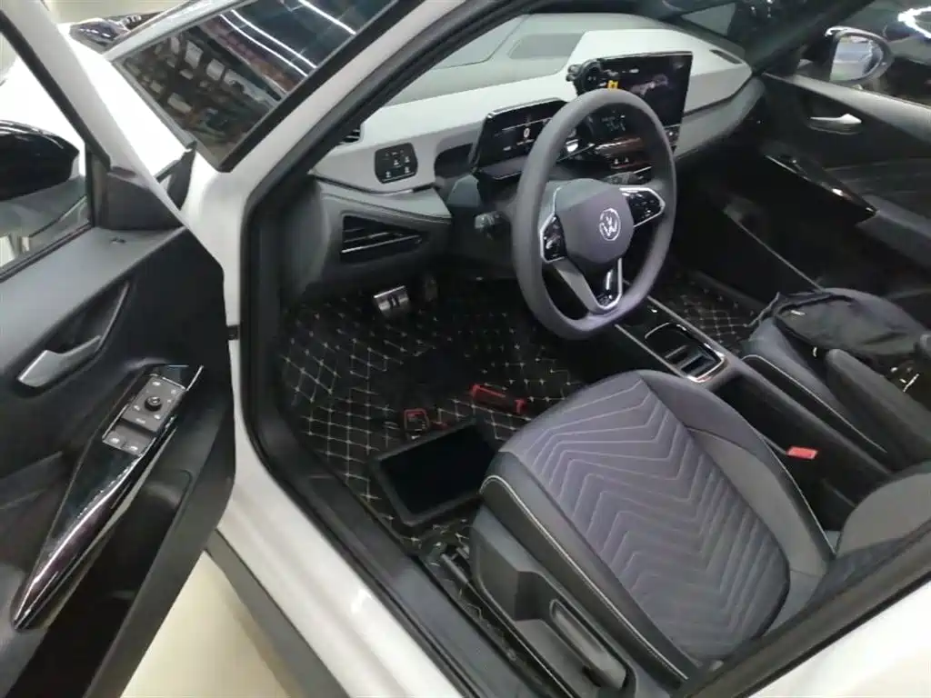 Volkswagen ID.3 2024 Pure Smart Edition фото 16