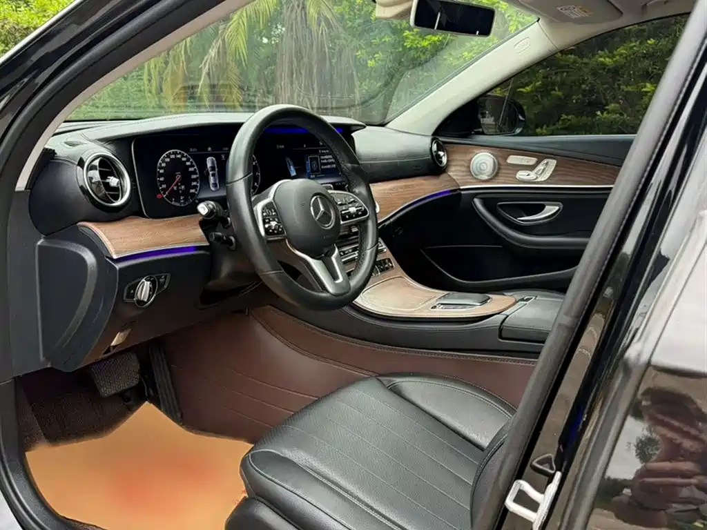Mercedes-Benz E-Class 2020 E 300 L Luxury Model фото 10