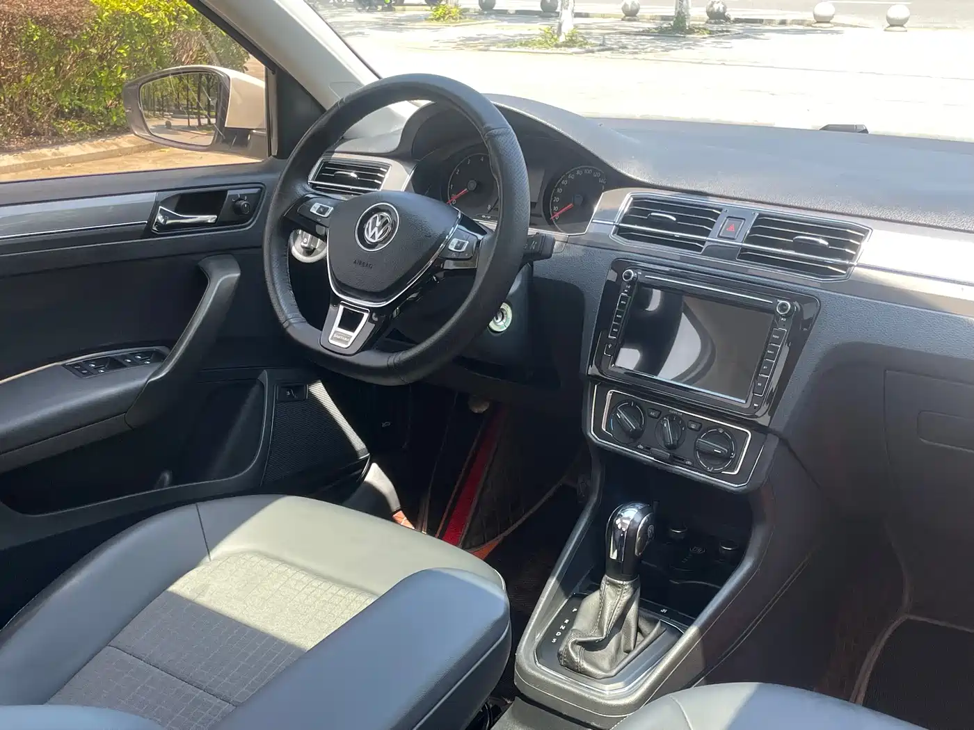 Volkswagen Santana 2019 1.5L Auto Comfort Edition China V фото 22
