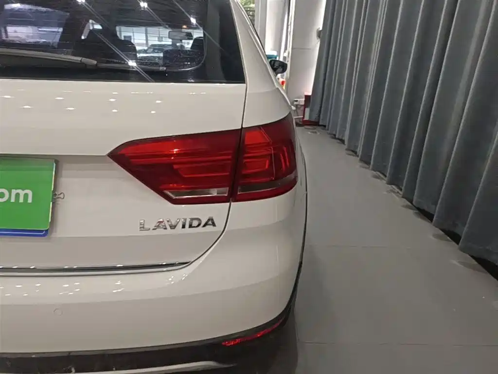 Volkswagen Gran Lavida 2014 1.6L Auto фото 8