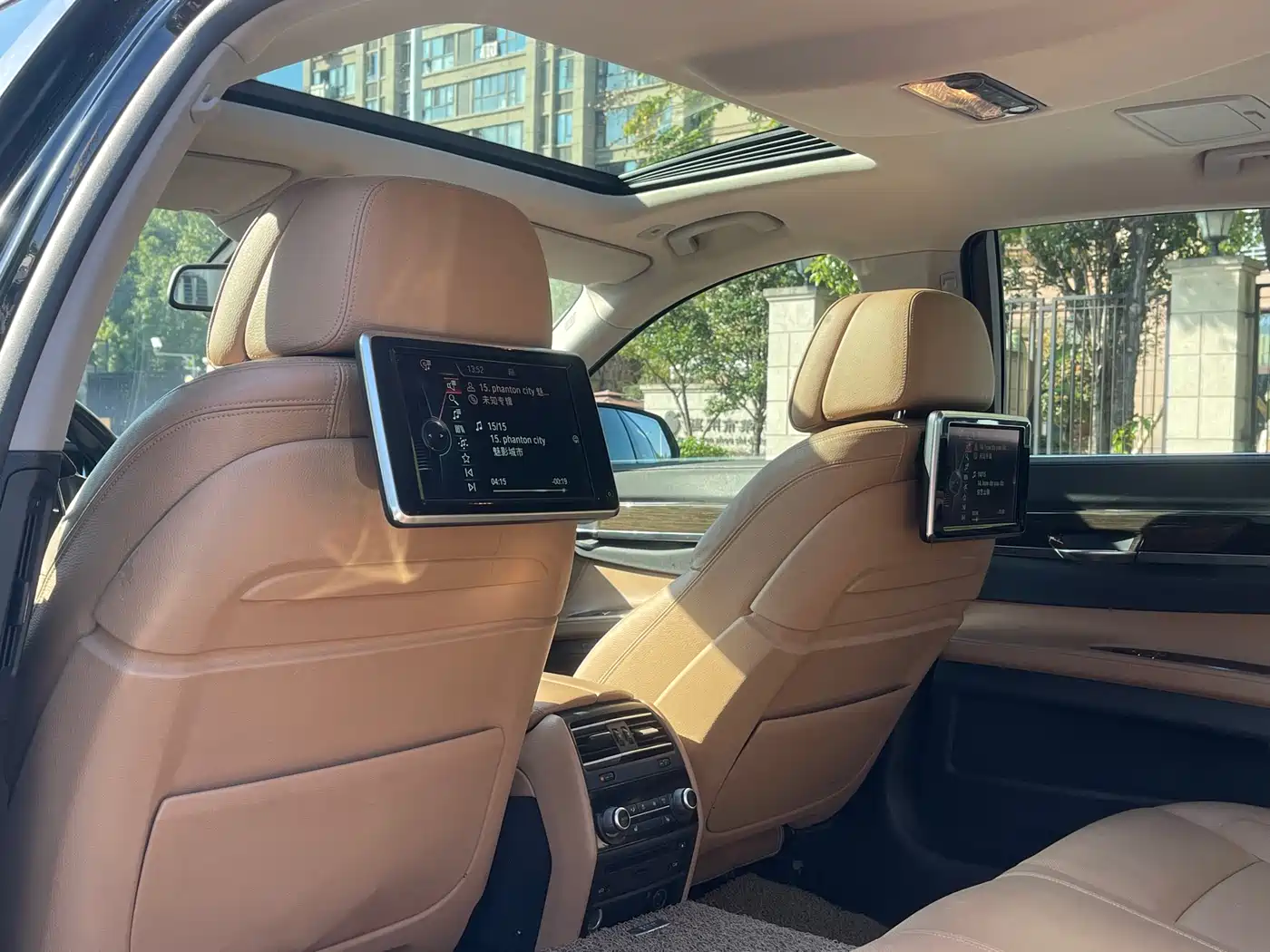 BMW 7 Series 2013 Model 740Li Leading фото 12