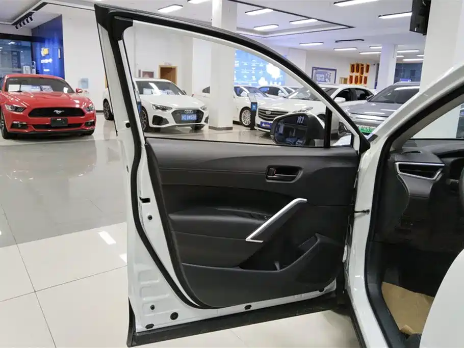 Toyota Corolla Cross 2024 2.0L Elite Edition фото 7