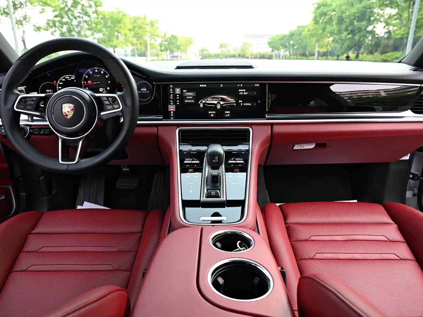 Porsche Panamera 2017 Panamera 4 Executive Long Wheelbase 3.0T фото 5