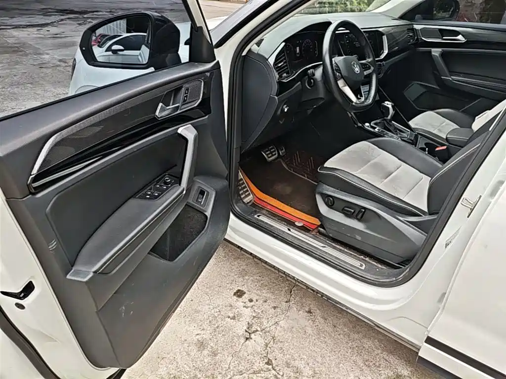 Volkswagen Tayron X 2020 330TSI 2WD Premium Smart Edition фото 16