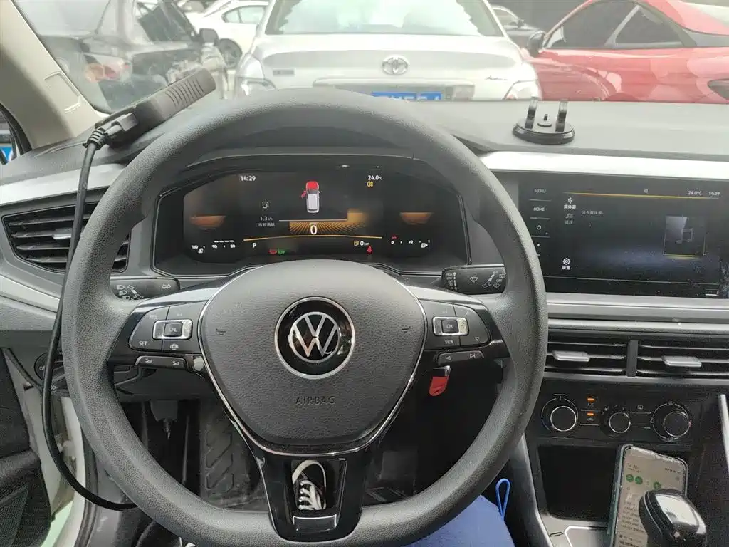 Volkswagen Polo 2023 Facelift Plus 1.5L Auto Joyful Living Edition фото 10