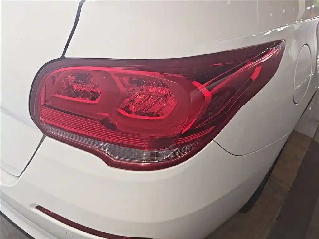 Chevrolet Cavalier 2016 Model 1.5L Automatic Delight Edition фото 8