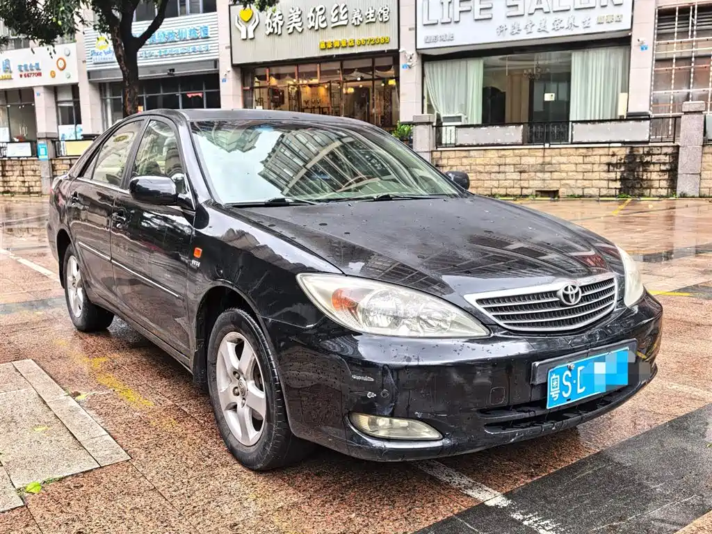 Toyota Camry (Overseas) 2005 2.4 Luxury Edition фото 3