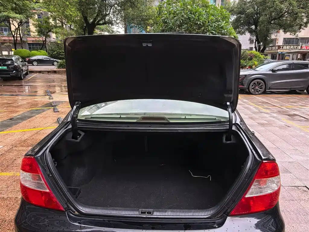 Toyota Camry (Overseas) 2005 2.4 Luxury Edition фото 11