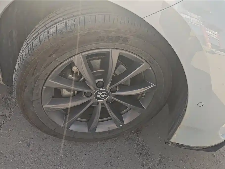 BYD Qin L 2025 EV 470KM Leading Edition фото 6