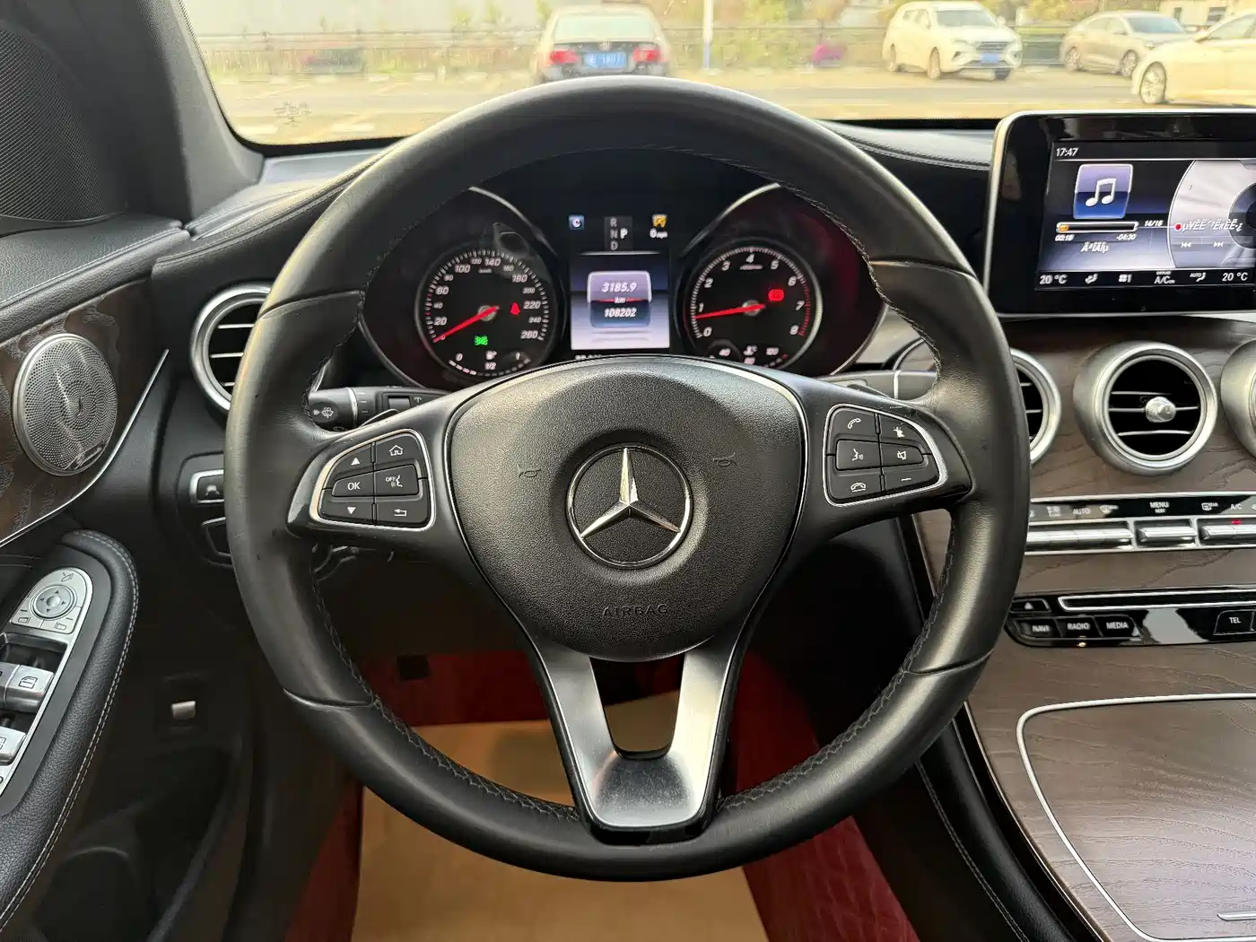 Mercedes-Benz GLC 2017 GLC 300 4MATIC Dynamic фото 17