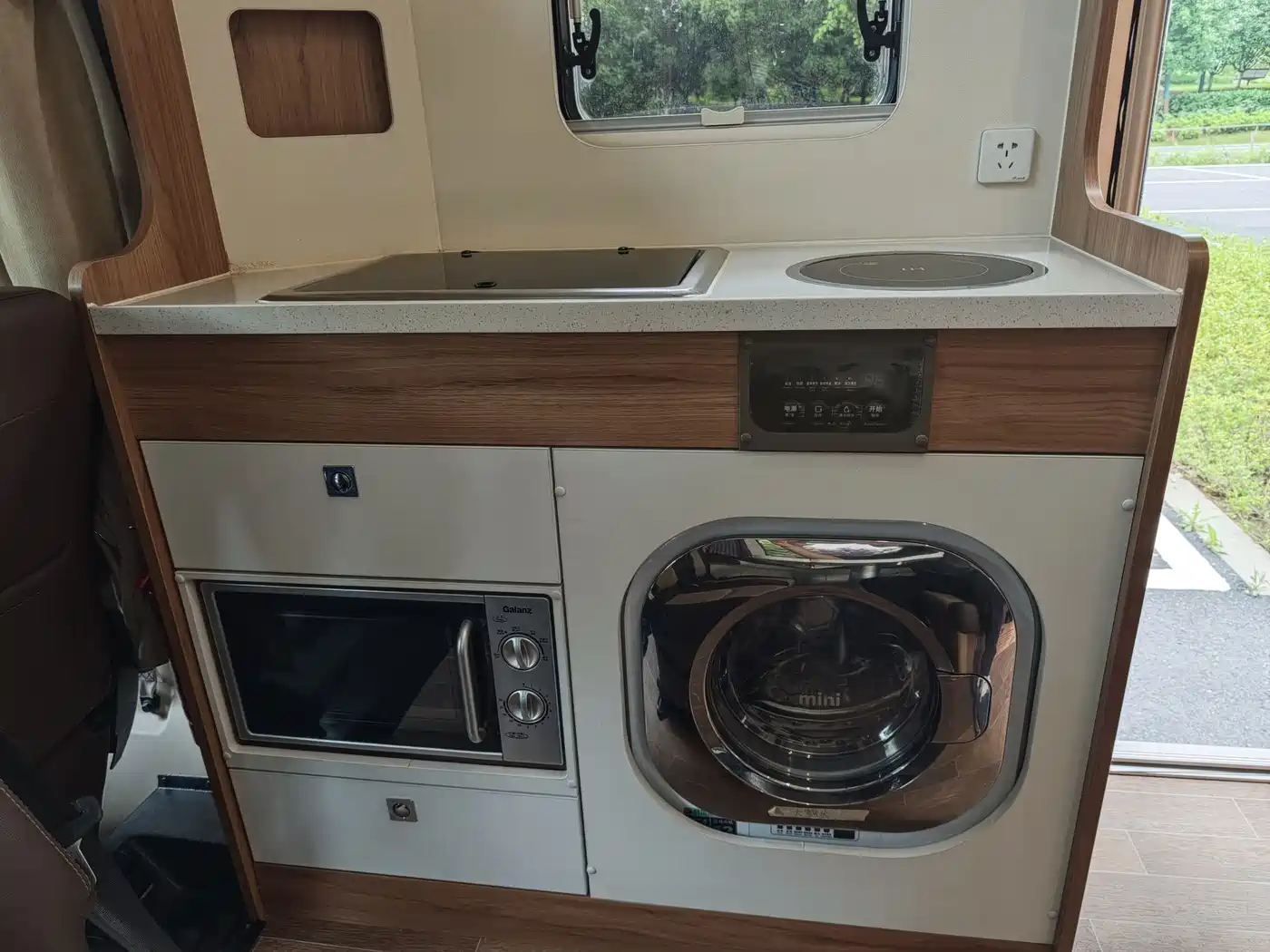 SAIC Maxus V100 RV 2022 Model 2.0T Life Home V100 Mountain Living Edition Rear Expansion фото 21