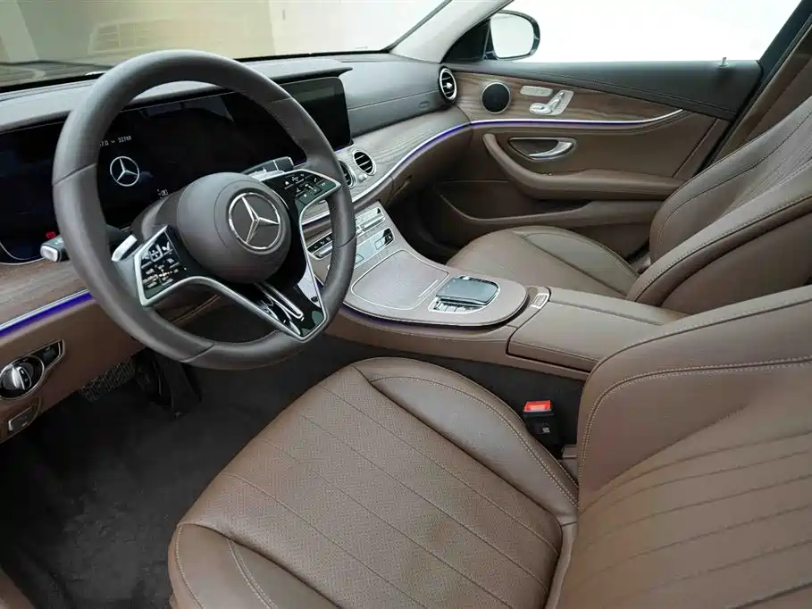 Mercedes-Benz E-Class 2023 E 300 L Fashion фото 9
