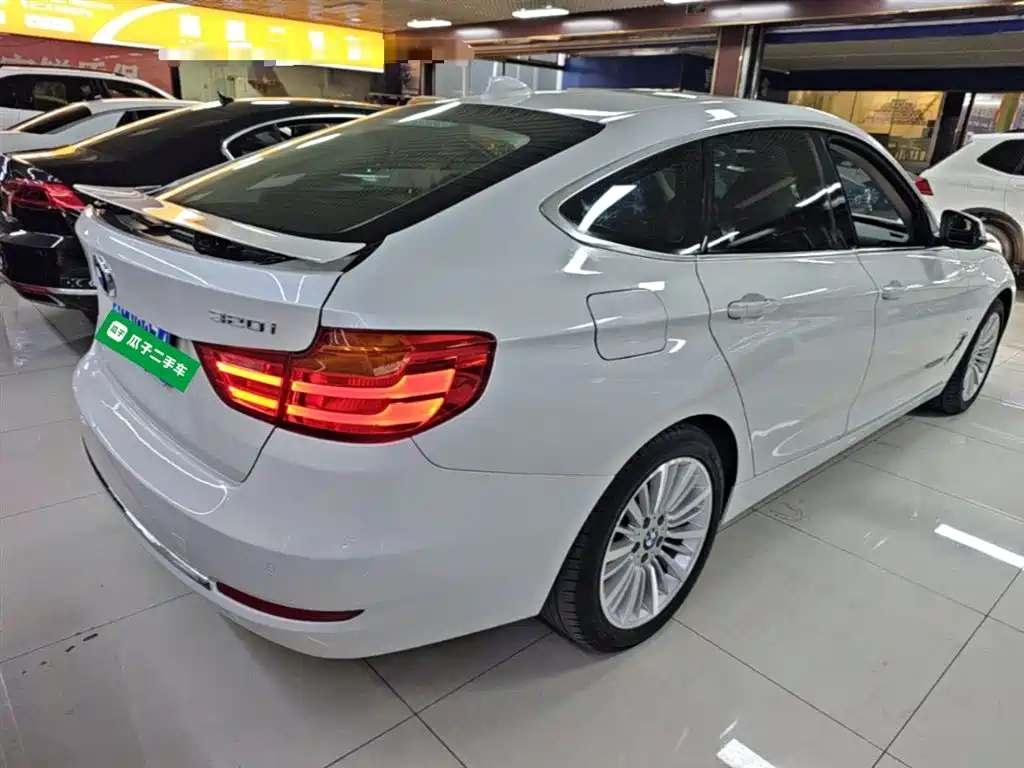 BMW 3 Series GT 2016 320i Design Package фото 7