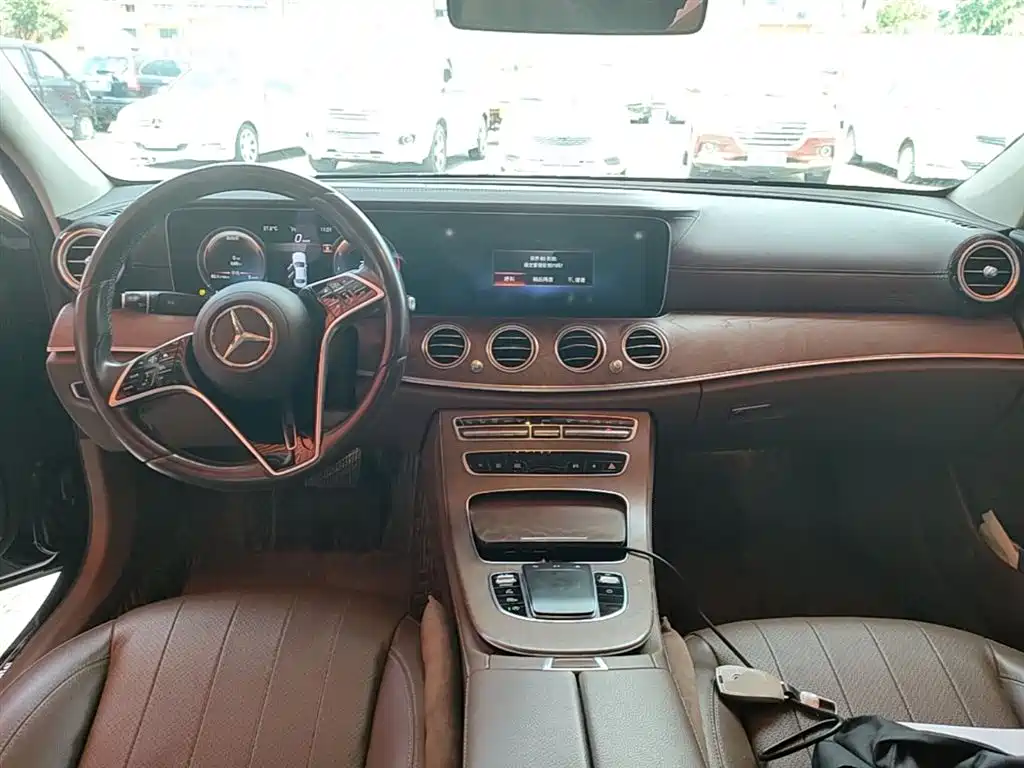 Mercedes-Benz E-Class 2022 E 300 L Fashion фото 10